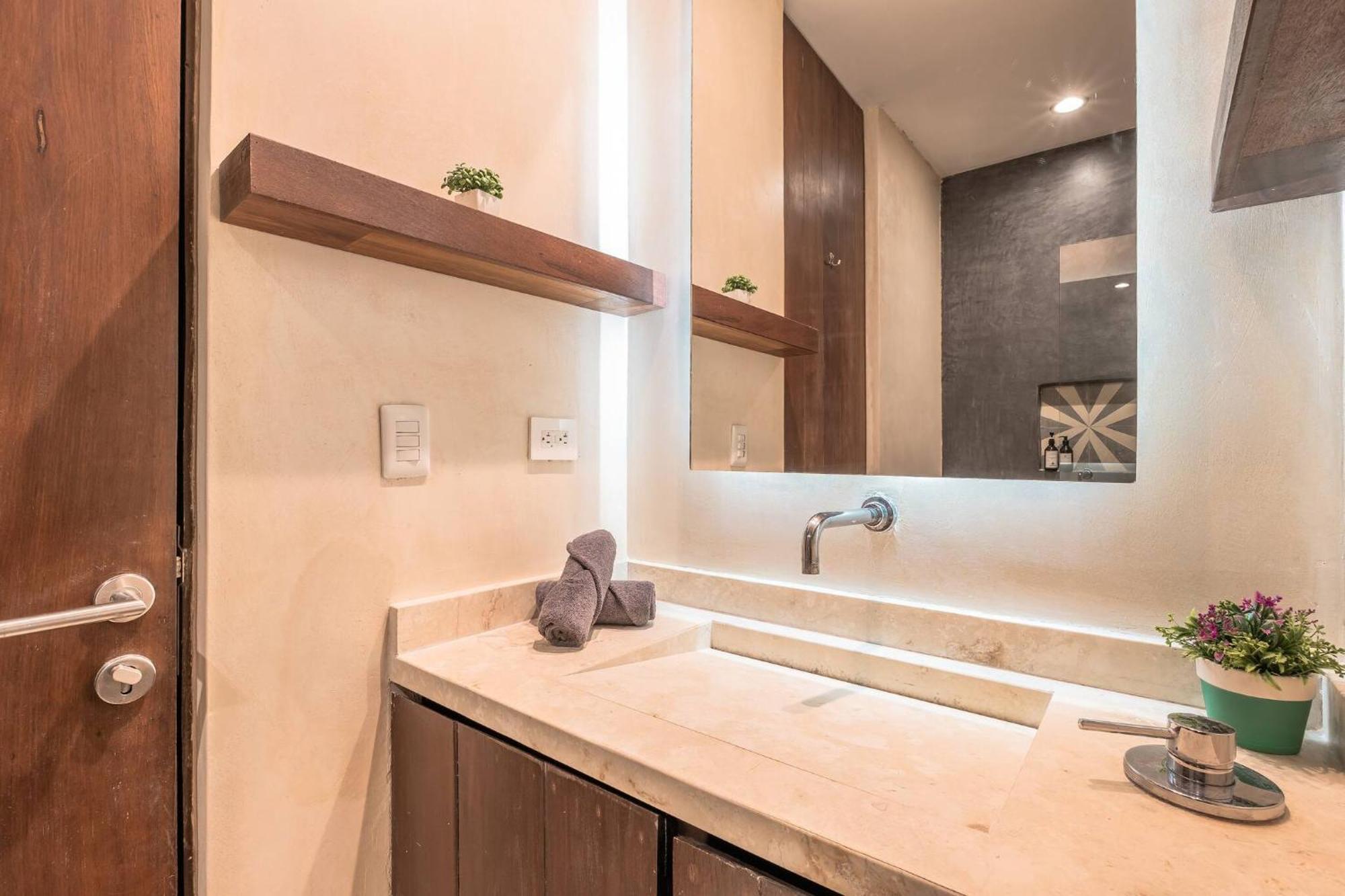 Monet - Free Pass & Private Pool & 24hrs Security Apartment *